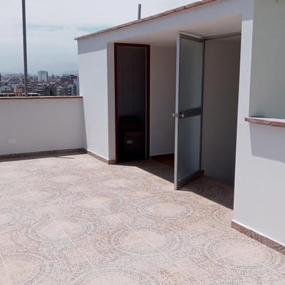 DEPARTAMENTO EN VENTA TRIPLEX EN 5TO PISO DE 120m2 - EN LA PERLA