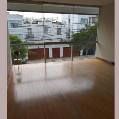 super oferta departamento vista a calle cerca al Ovalo Gutirrez
