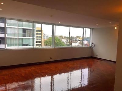 Vendo lindo departamento en camino Real