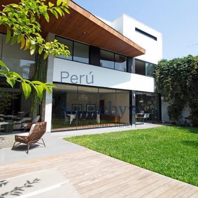 Espectacular casa ubicada en exclusiva zona de parques de San Isidro