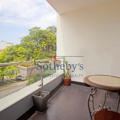 Amplio departamento con excelente ubicacin en Miraflores