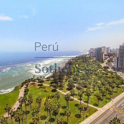 Increble penthouse dplex con espectacular vista al mar en el Malecn Cisneros