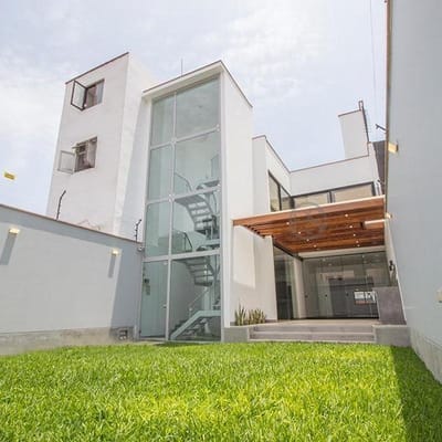 Linda y Amplia Casa en Exclusiva Zona de San Isidro