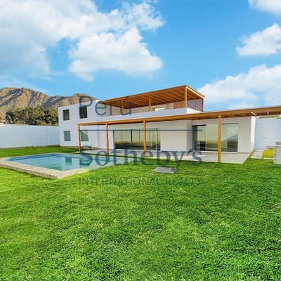 Hermosa casa de campo de estreno en el Condominio La Hacienda  Pachacamac