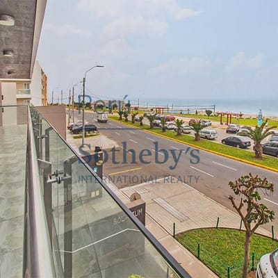 Exclusivo penthouse ubicado en el malecn de San Miguel frente a parque