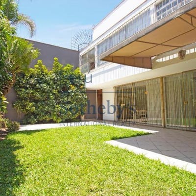 Excelente Casa de dos niveles en zona rodeada de parques El Rosedal Miraflores
