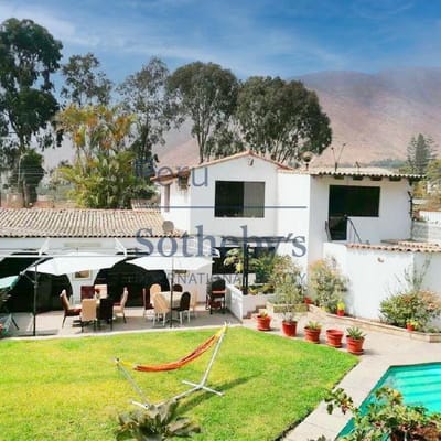 EXCLUSIVA CASA DE  PISOS EN RINCONADA DE LAGO