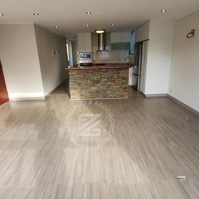 SE VENDE LINDO DEPARTAMENTO EN MIRAFLORES CERCA AL MALECN