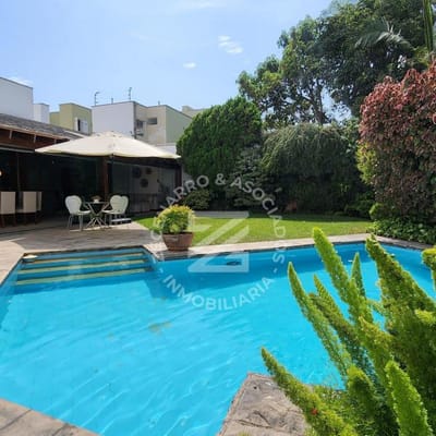 SE VENDE HERMOSA CASA CON PISCINA EN CHACARILLA DEL ESTANQUE SAN BORJA