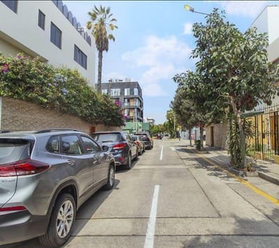 Se vende Casa Terreno en zona cntrica en San Isidro