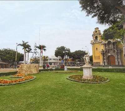 SE VENDE CASA EN BARRANCO