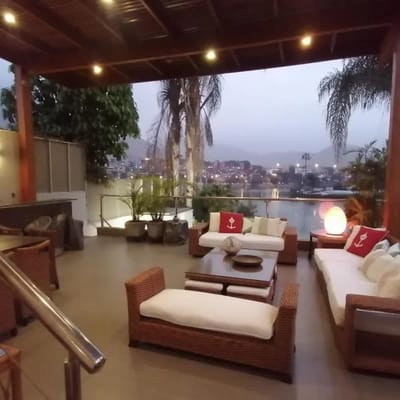 Magnifica Casa con Linda Vista y Acceso a La Laguna en Condominio de  Casas