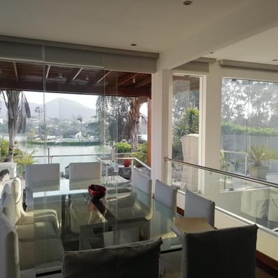 Magnifica casa con linda vista y acceso a la laguna en Condominio de  casas