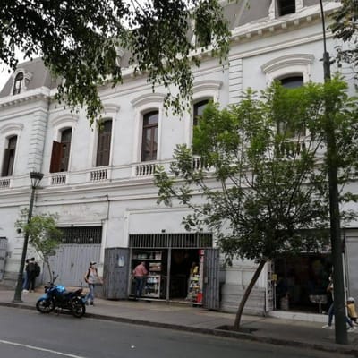 LOCAL COMERCIAL EN EL CENTRO DE LIMA EN VENTA