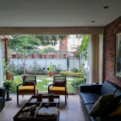 DEPARTAMENTO EN er PISO  M TERRENO ACABADOS DE PRIMERA  COCHERAS