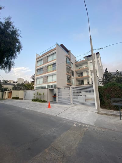 Exclusivos  Departamentos Flats en Los Andenes. Santiago De Surco