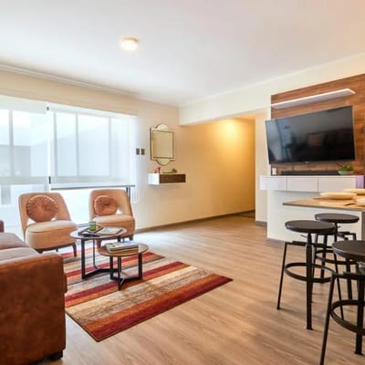 Vive en el Corazn de Miraflores Departamento de Lujo Amoblado en Venta