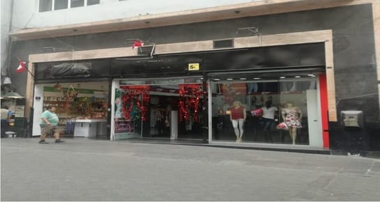 Local en interseccion con jiron de la unión