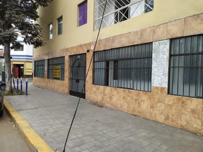 AV JOSE OLAYA LOCAL EN ESQUINA