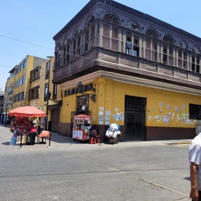 LOCAL DE ALTO TRANSITO EN ESQUINA BOULEVARD JR TRUJILLO