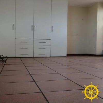 AMPLIA HABITACION A LA ESPALDA DE LA UNIFE EXCLUSIVO PARA SEORITAS