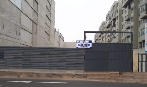 ALQUILER TERRENO COMERCIAL AV. HUAYLAS  1600M2 ( 20x80 ) CHORRILLOS