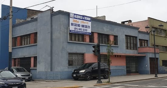 VENTA O  ALQUILER  AV.JUAN DE ARONA EN ESQUINA 260M2( 20x13)   SAN ISIDRO