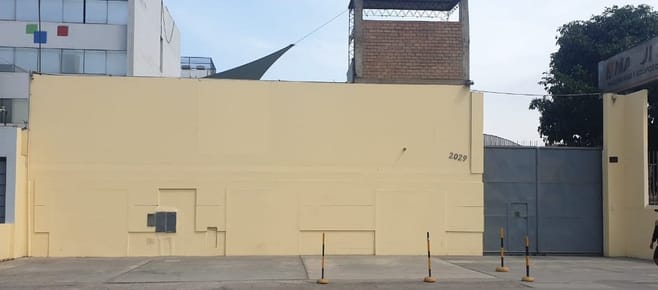 ALQUILER LOCAL COMERCIAL  AV. COLONIAL 2000m2 ALMACENES + OFICINAS  CALLAO