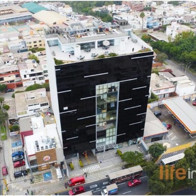 OFICINA EN AV BENAVIDES -MIRAFLORES
