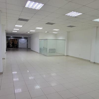 HUANCAYO CALLE REAL ALQUILER LOCAL IDEAL PARA FINANCIERAS SUPERMARKET