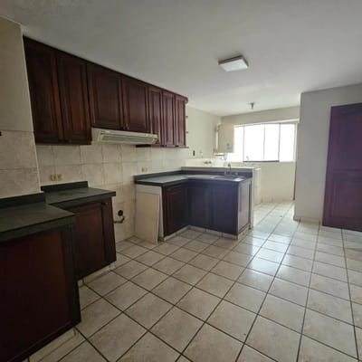 VENDO AMPLIO DEPARTAMENTO  Chacarilla Del Estanque Surco