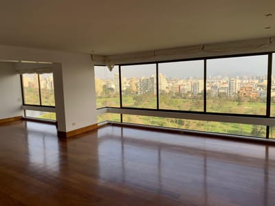 Depa espectacular vista al golf. 200 m2. 2 cocheras+deposito