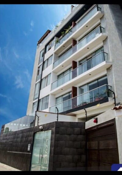 SE VENDE DEPARTAMENTO EN URB. CHAMA A UNA CUADRA DE AV. BENAVIDES