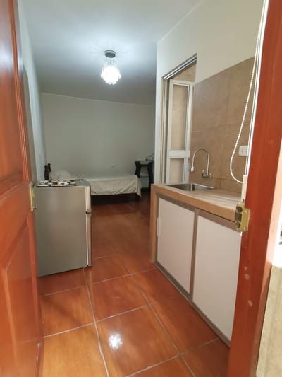 Excelente habitación - Piso 4 - Baño propio - Precio final - Amoblada