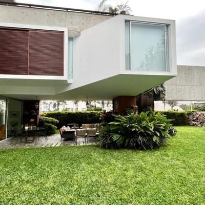 CASA EN SAN ISIDRO CERCA AL GOLF