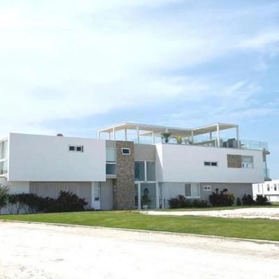 VENDO  CASA MODERNA  LA JOLLA