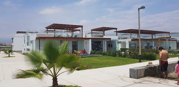 CASAS Y DEPARTAMENTOS EN HERMOSO CLUB DE ASIA!!