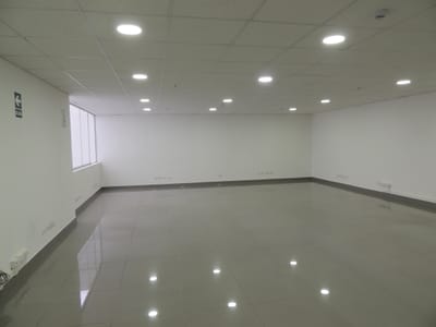 ALQUILER OFICINA CONSULTORIOS 94.14 m2 PISO 4 EDIFICIO PRIME LINCE S ISIDR