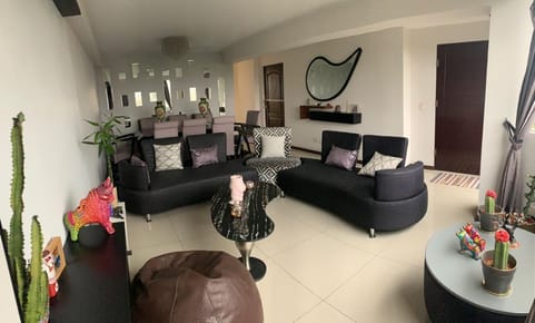 DUPLEX CON TERRAZA Y 4 HABITACIONES