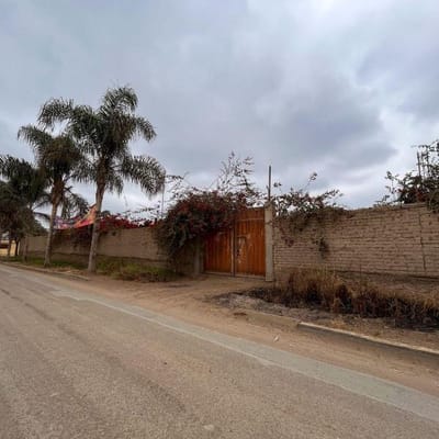 VENTA EXCELENTE TERRENO  M HUERTOS DE PACHACAMAC UBICADO EN ESQUINA