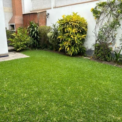 CASA VENTA MIRAFLORES  M CON TERRAZA Y JARDN HABITACIONES