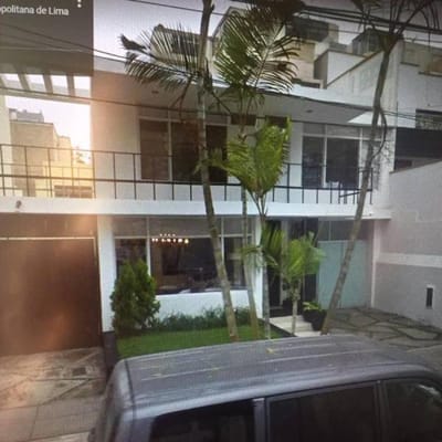 SE VENDE 02 CASAS COMO TERRENO
