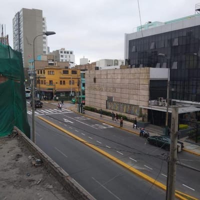 OCACION LINCE FRENTE A  MUNICIPALIDAD ER PISO VISTA CALLE M