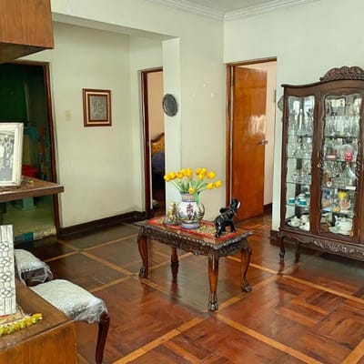 Casa familiar con locales comerciales y fabrica de manufactura en el Balconcillo en venta