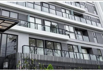 HERMOSO DEPARTAMENTO EN ALQUILER CON VISTA AL GOLF EDIFICIO HILLS CAMACHO