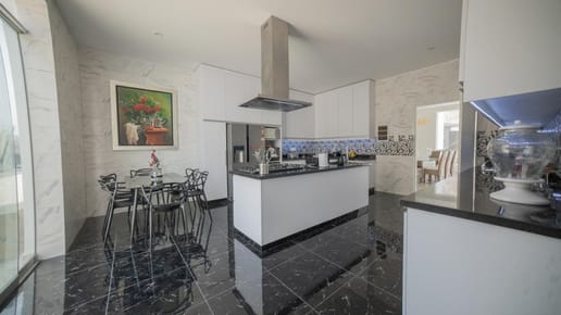 BAJO DE PRECIO!!!!! BELLA  CASA AMOBLADA, EN EXCLUSIVO CONDOMINIO EN CIENEGUILLA