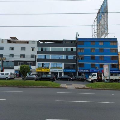 ALQUILER OFICINA DE  M EN TO PISO AV LA MARINA FRENTE A METRO SAN MIGUEL