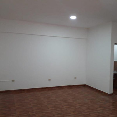ALQUILER DE OFICINA  ALMACEN M