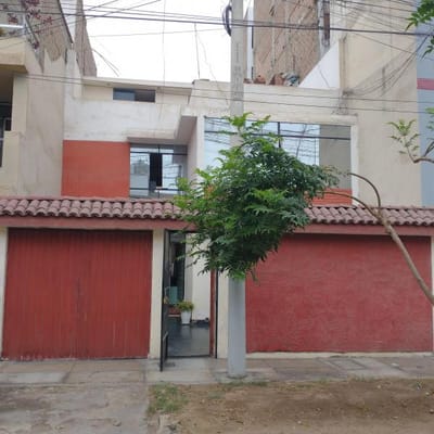 AMPLIA CASA A PRECIO DE OPORTUNIDAD