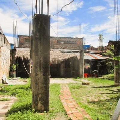 REMATO CASA POR VIAJE  CUADRAS PLAZA ARMAS DE IQUITOSLORETO